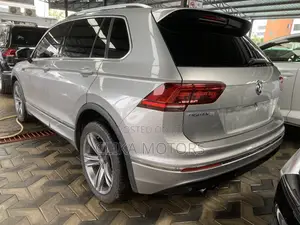 Volkswagen Tiguan 2018 Silver