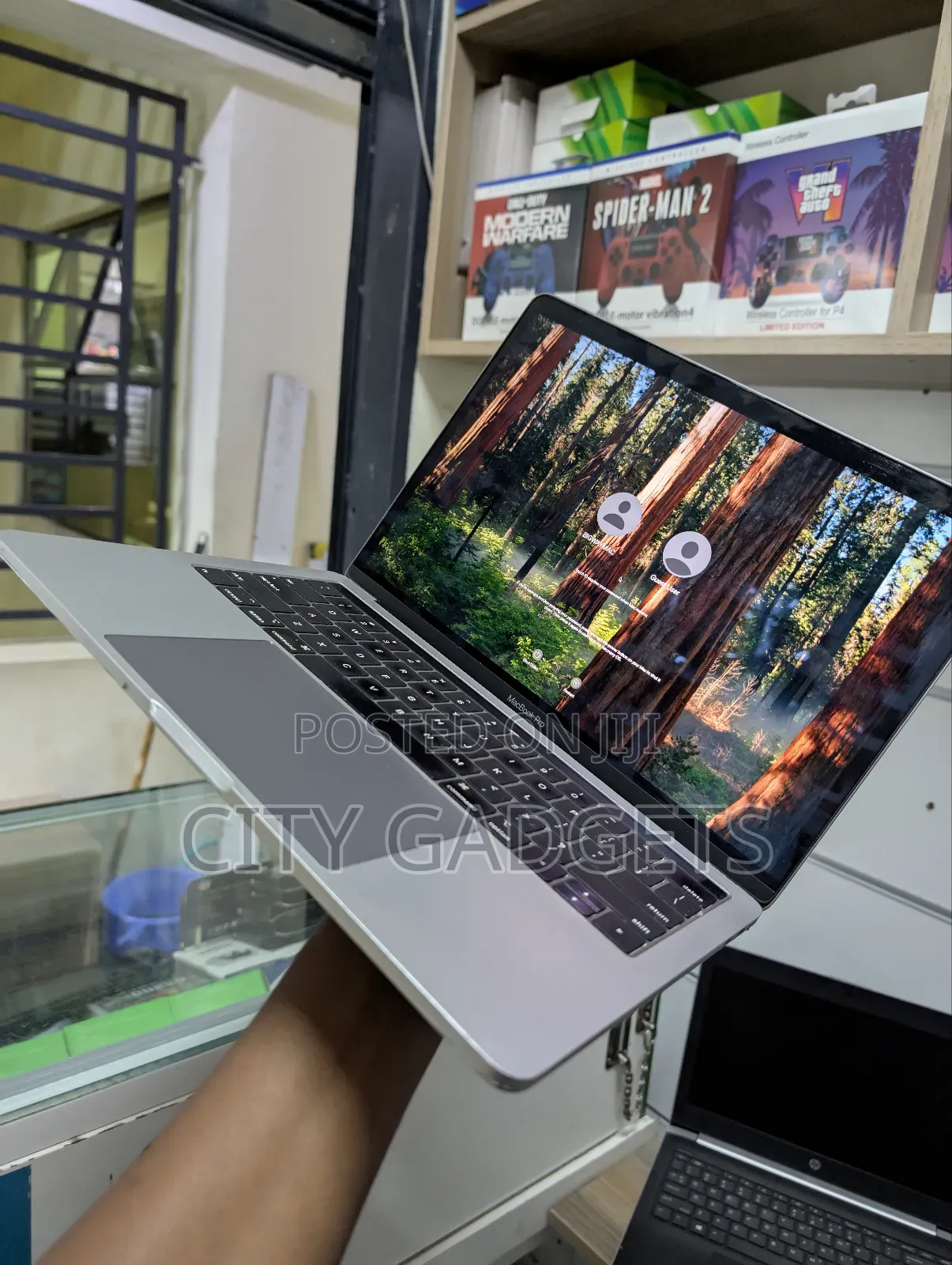 Laptop Apple MacBook Pro 2019 16GB Intel Core I7 SSD 1T