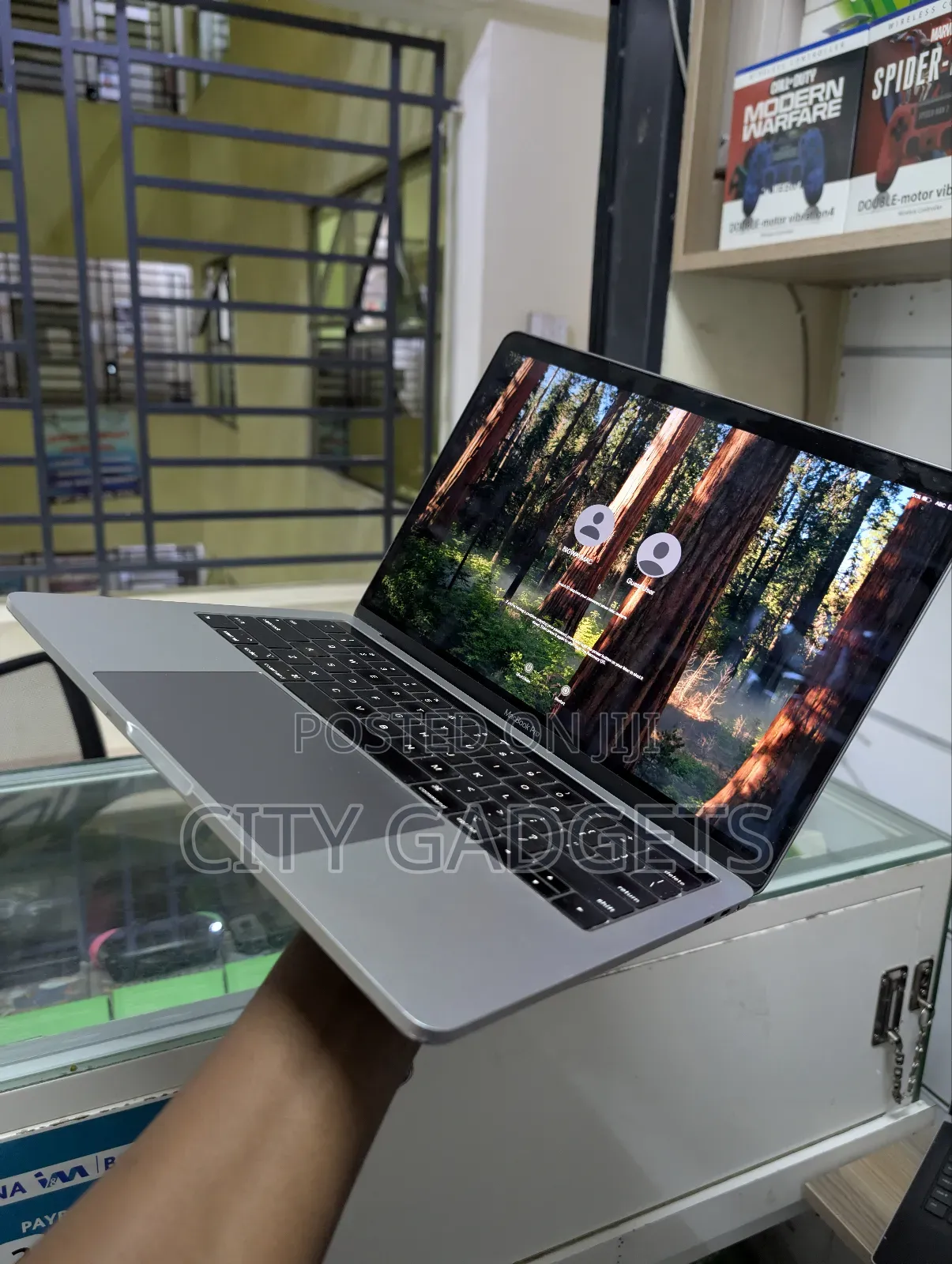 Laptop Apple MacBook Pro 2019 16GB Intel Core I7 SSD 1T