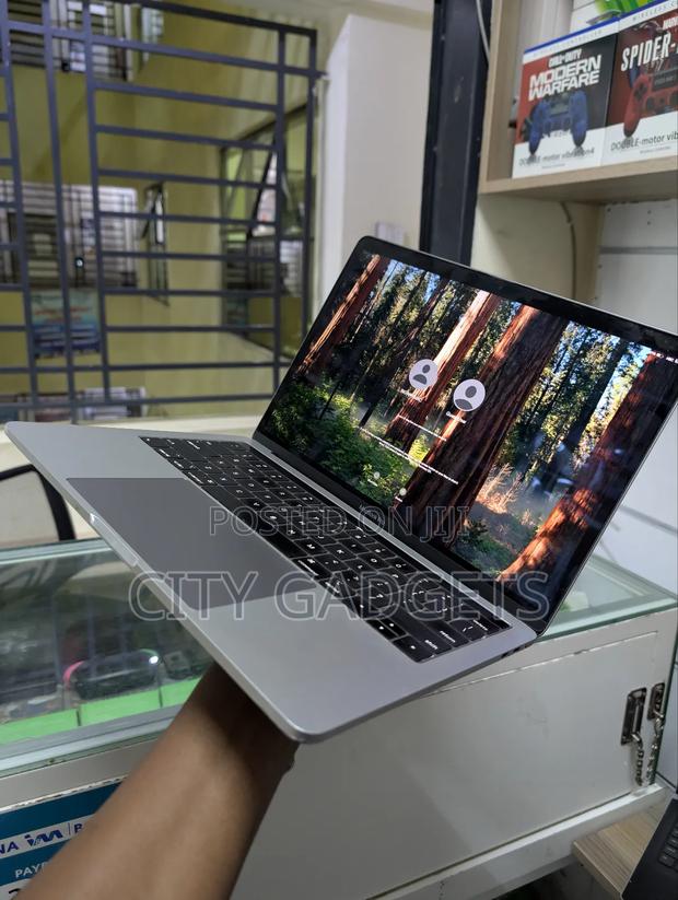 Laptop Apple MacBook Pro 2019 16GB Intel Core I7 SSD 1T - thumbnail 3