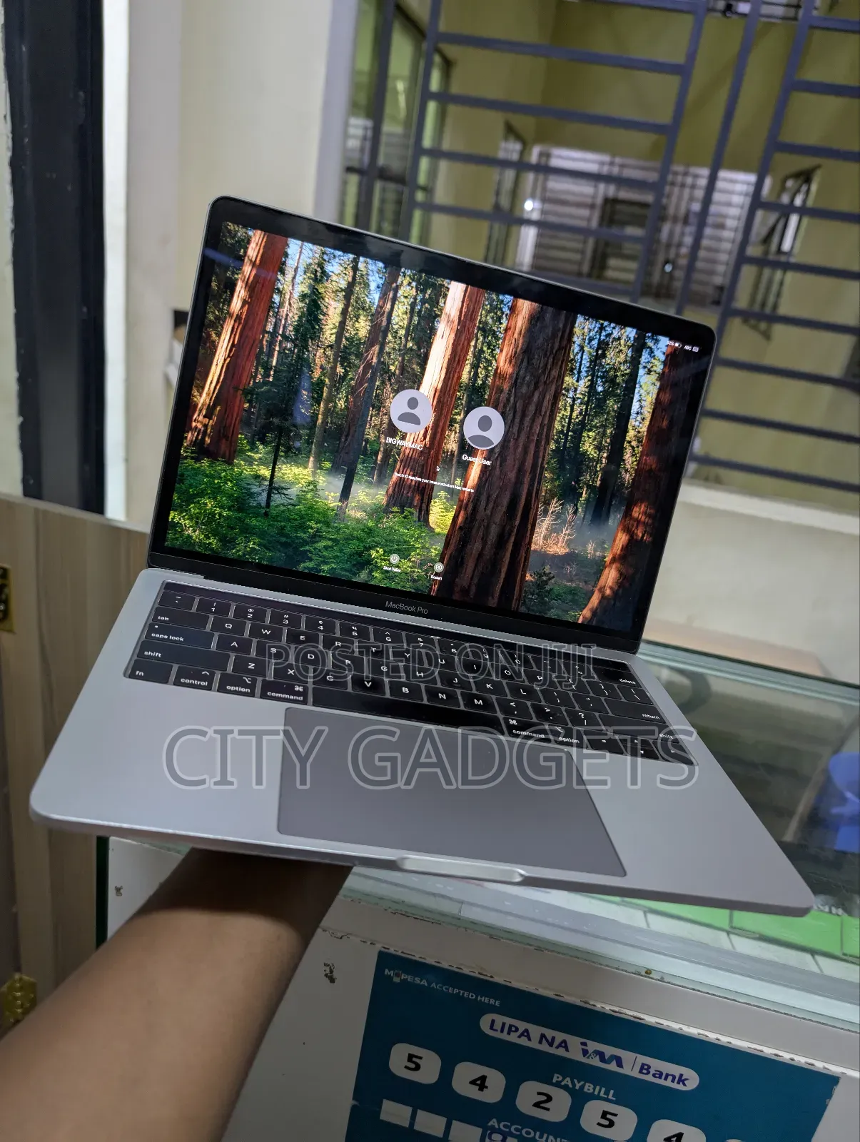 Laptop Apple MacBook Pro 2019 16GB Intel Core I7 SSD 1T