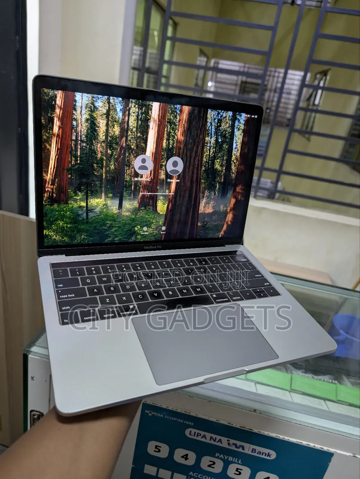 Laptop Apple MacBook Pro 2019 16GB Intel Core I7 SSD 1T