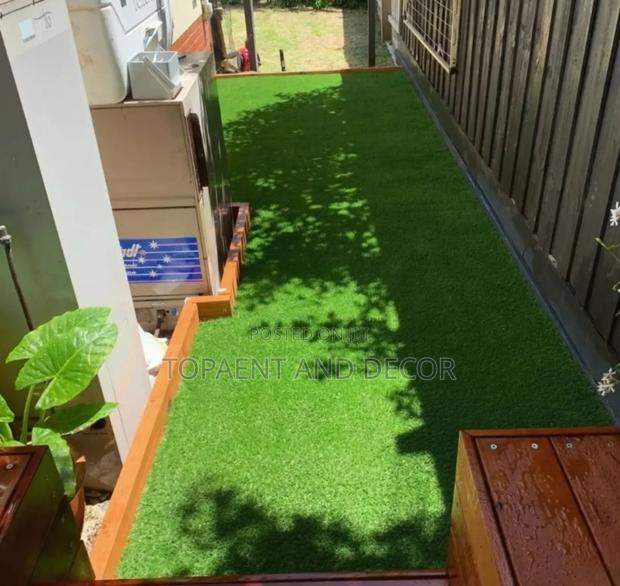 Natural Look Artificial Grass for Balcony and Patio - main view