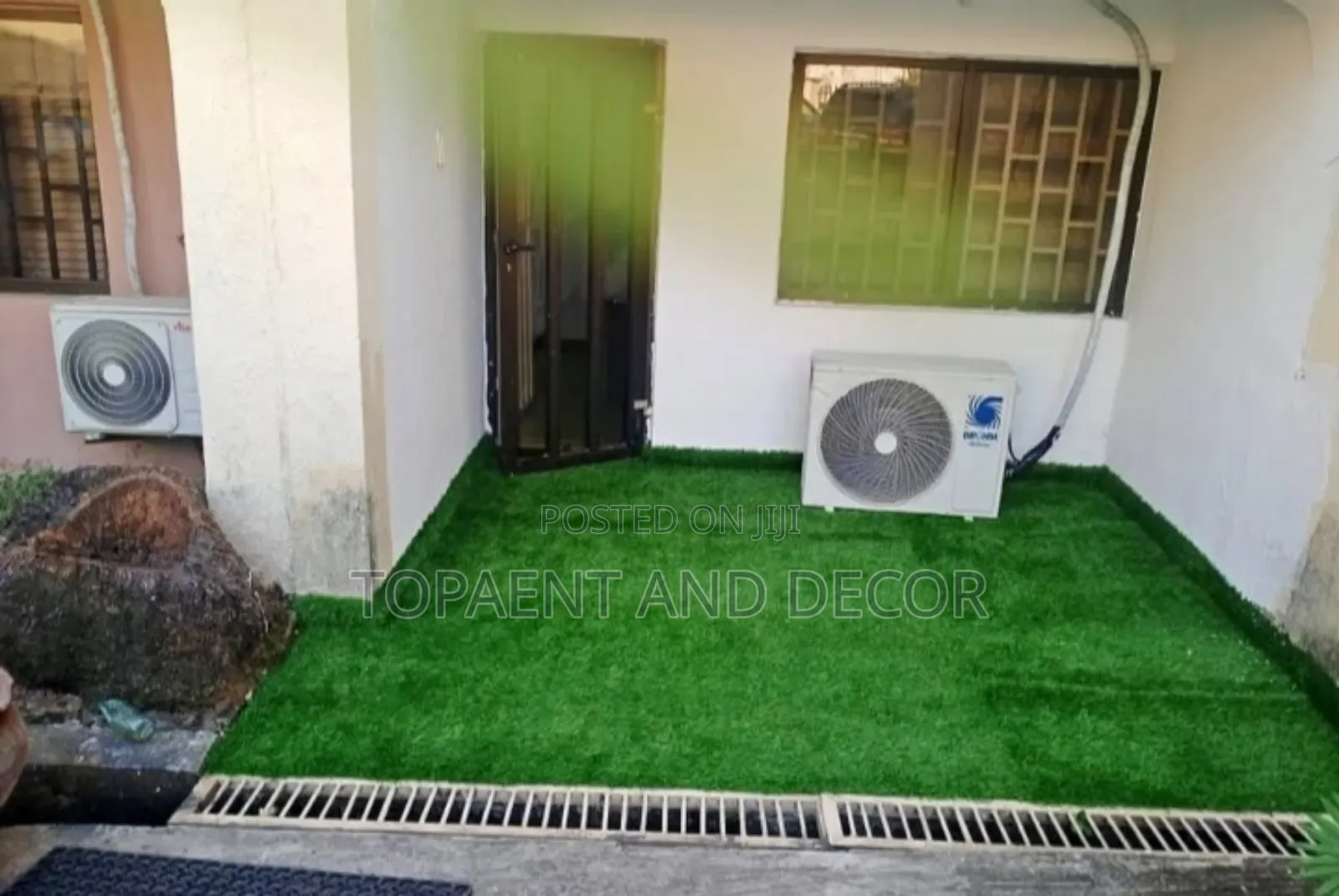 Real Feel Green Turf Easy to Clean and Install