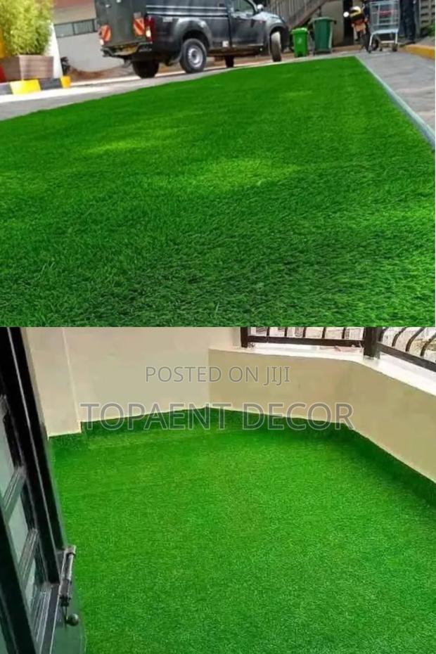 Timeless Green Water Conservative Artificial Grass Carpet - main view