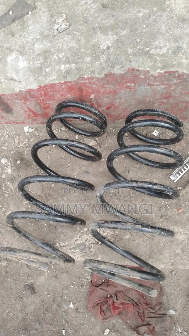 Mercedes C 200 Coil Spring 3500 and We Can Fix for You - thumbnail 3