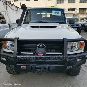Toyota Land Cruiser 2019 White