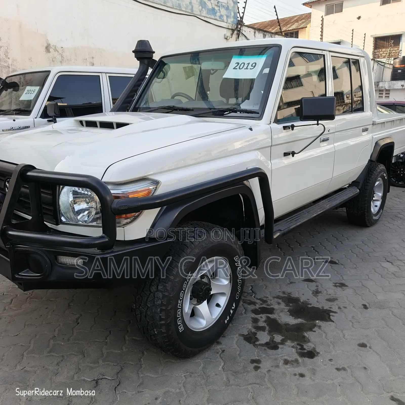 Toyota Land Cruiser 2019 White