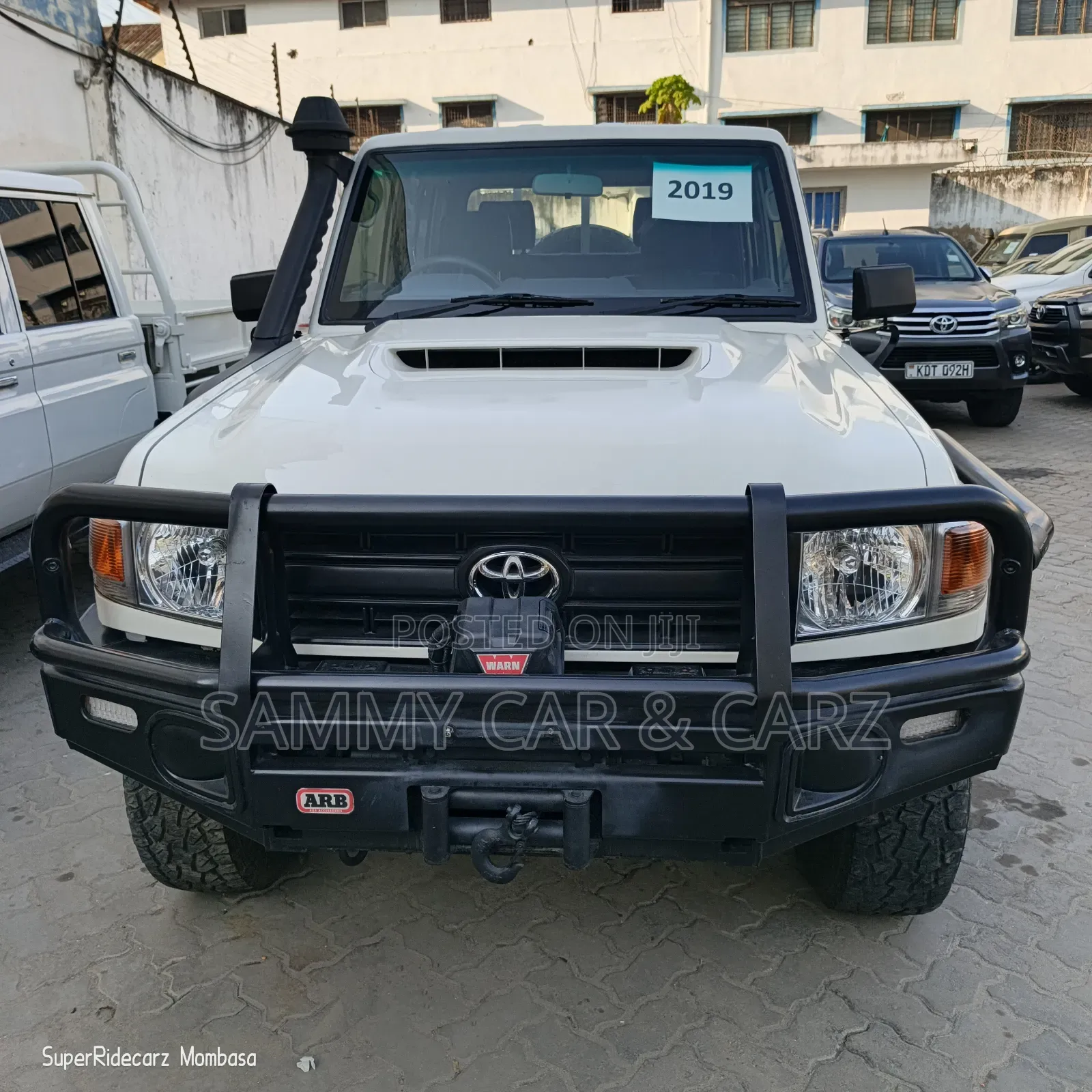 Toyota Land Cruiser 2019 White