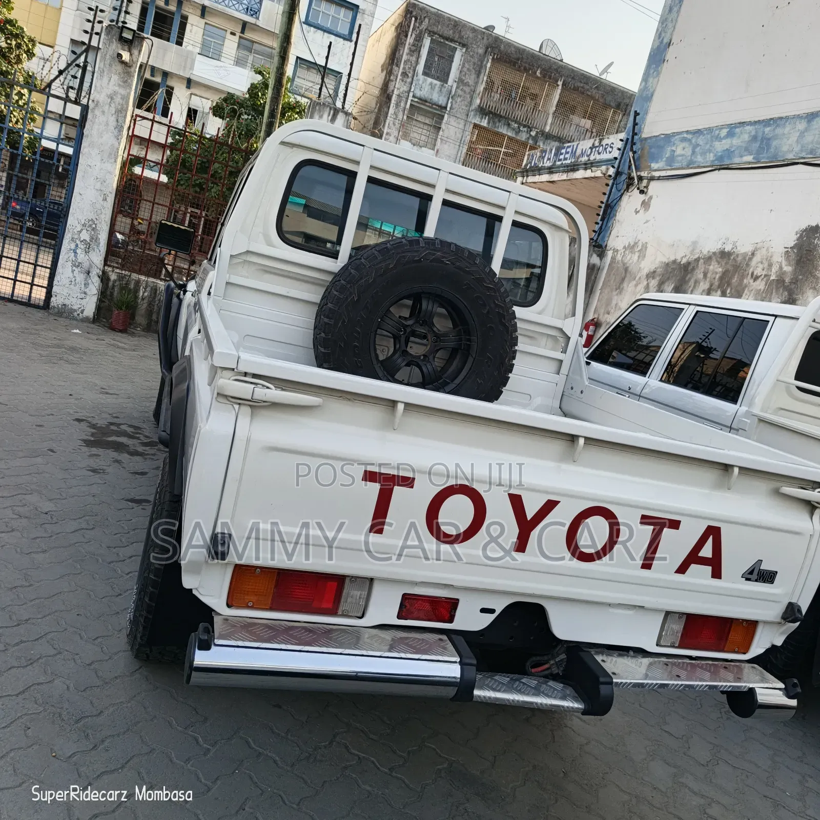 Toyota Land Cruiser 2019 White