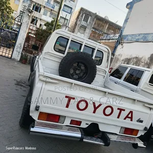 Toyota Land Cruiser 2019 White