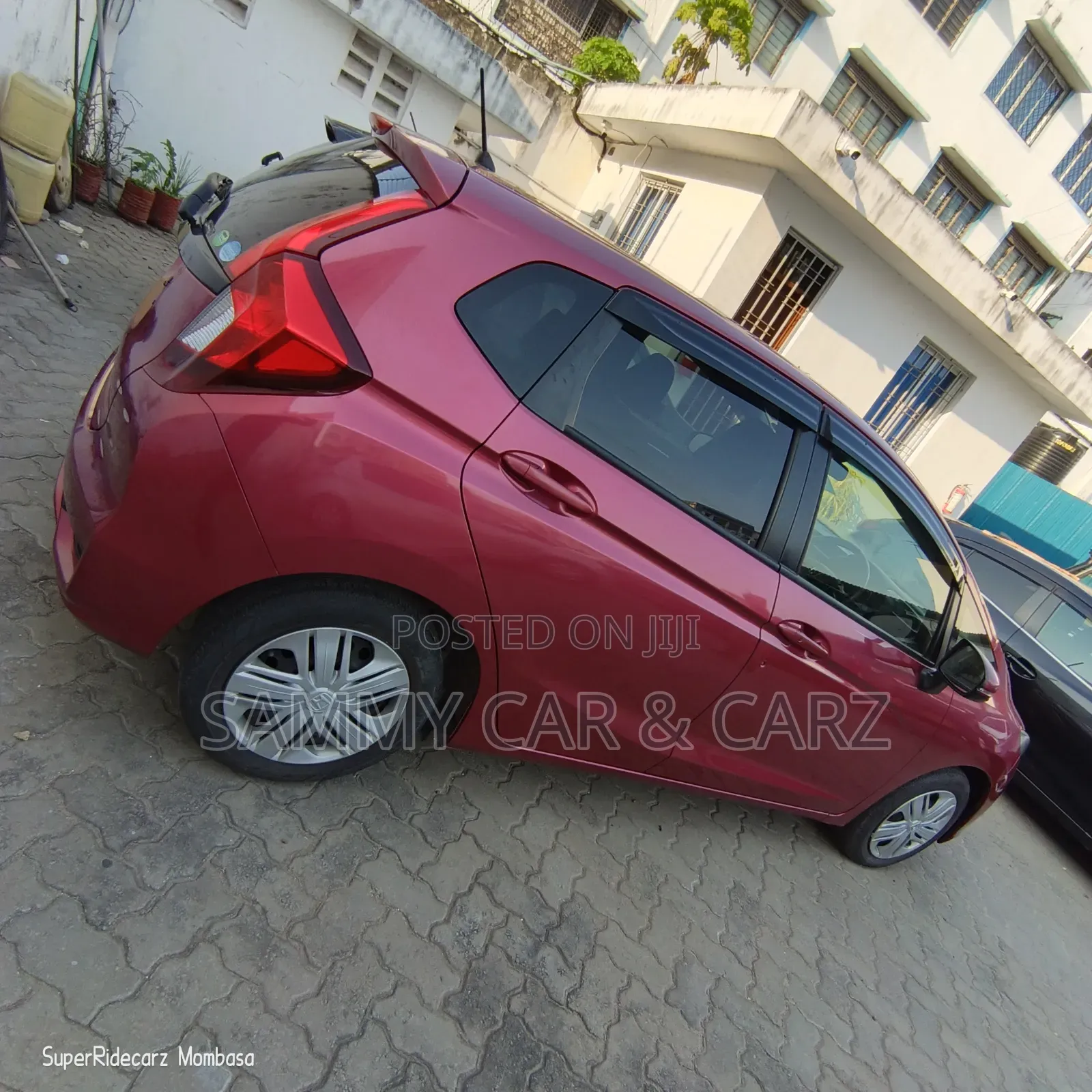 Honda Fit 2018 Maroon
