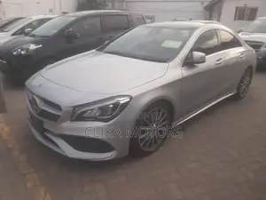 Mercedes-Benz CLA-Class CLA 180 Sedan 2018 Silver