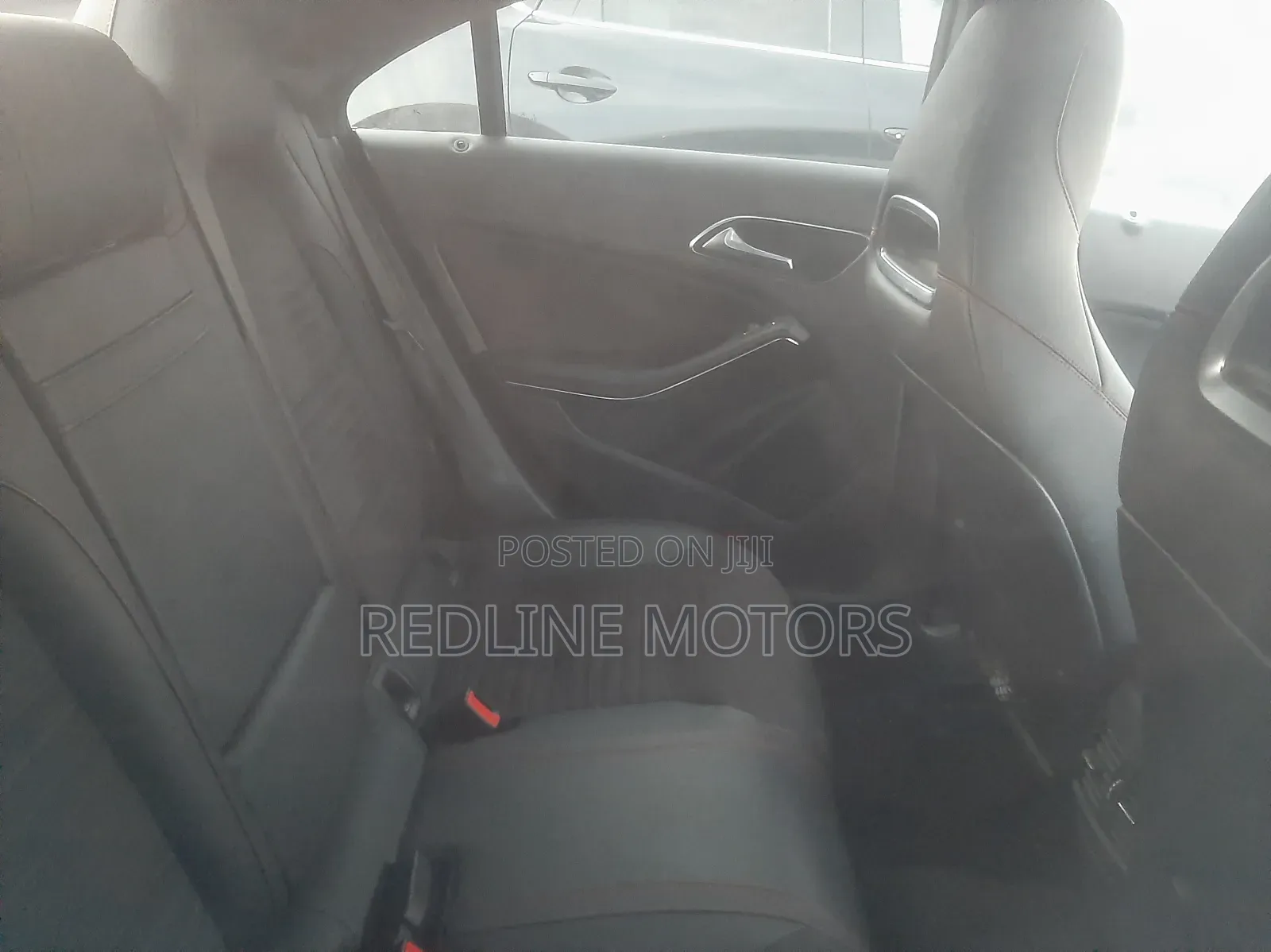 Mercedes-Benz CLA-Class CLA 180 Sedan 2018 Silver