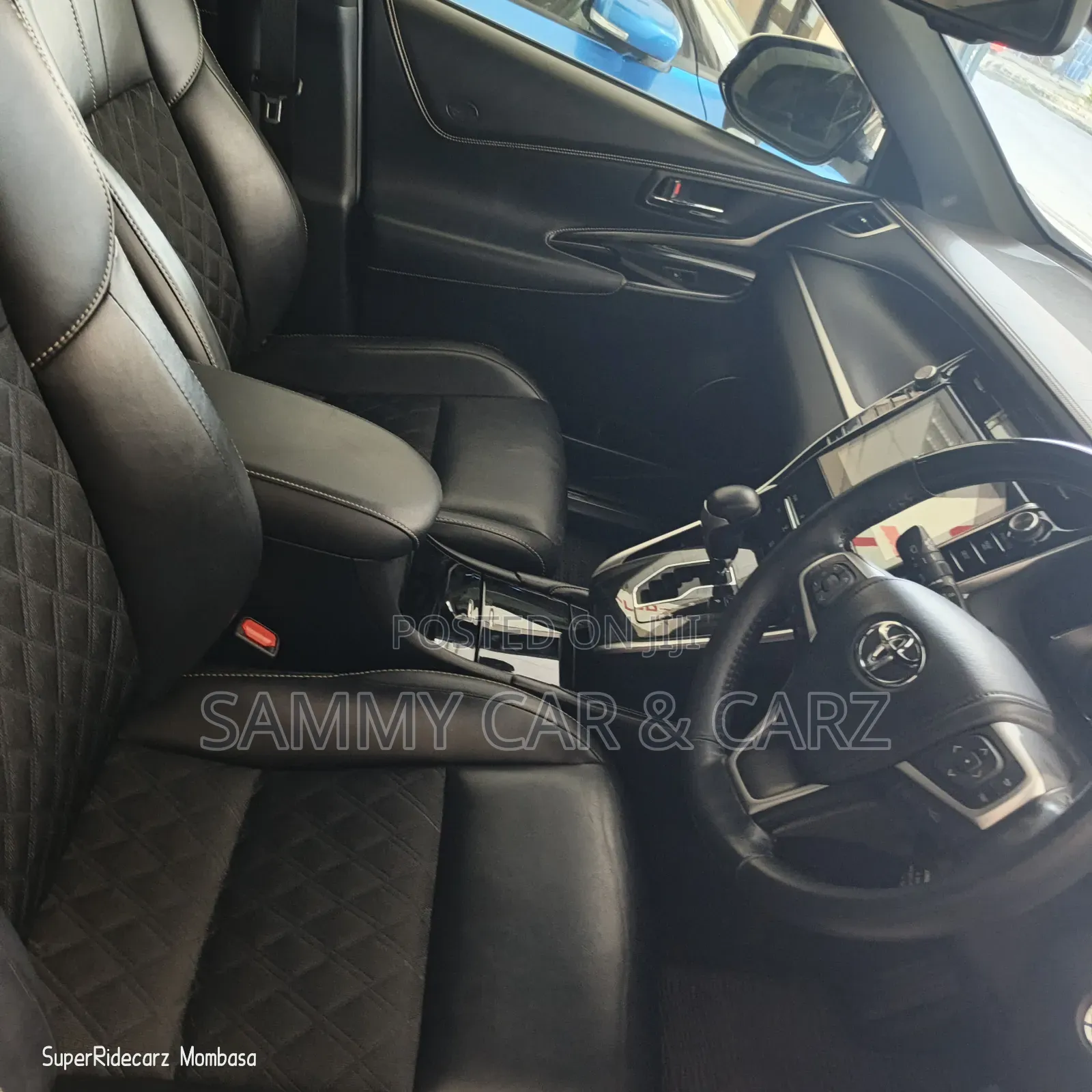 Toyota Harrier 2.0 4WD 2018 White