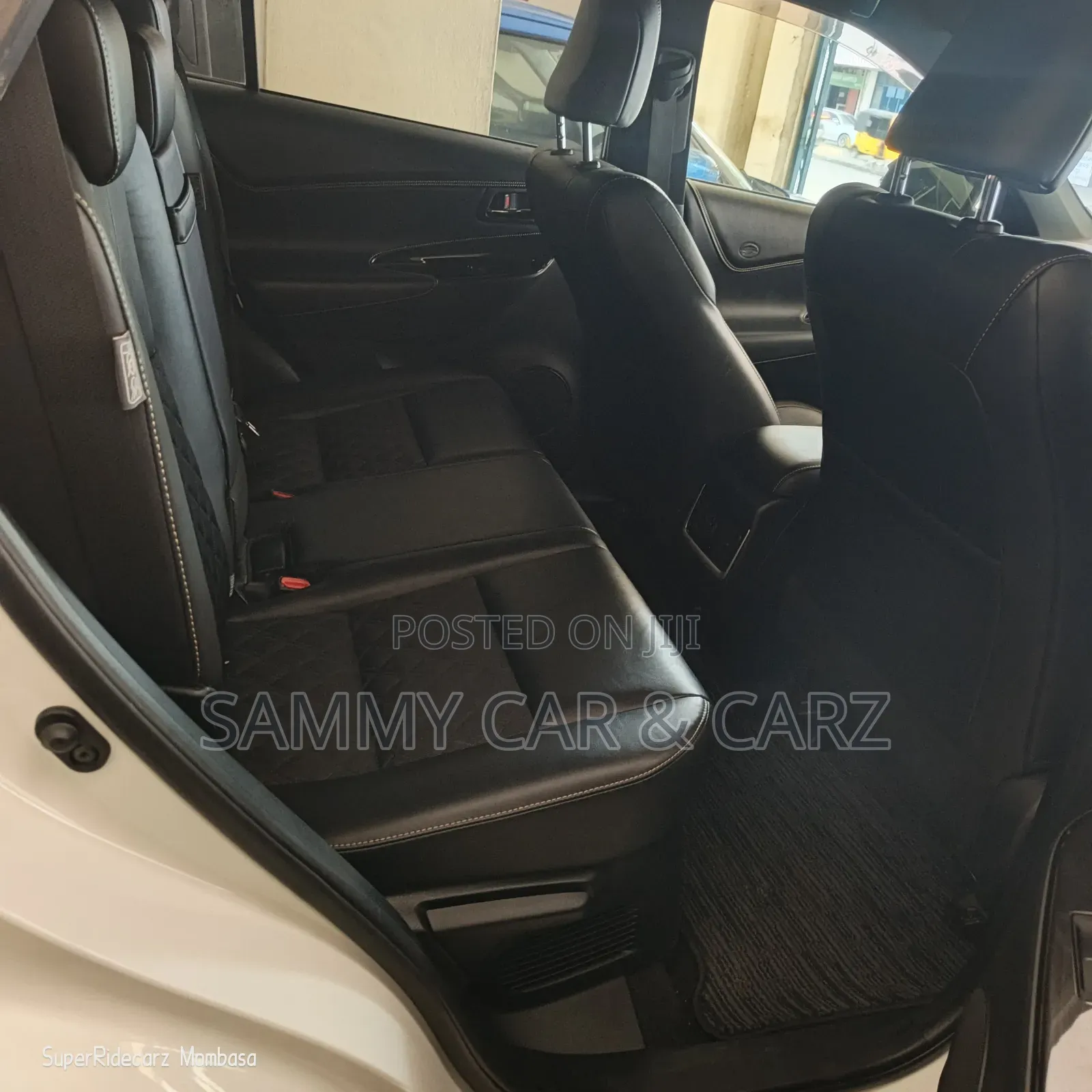 Toyota Harrier 2.0 4WD 2018 White