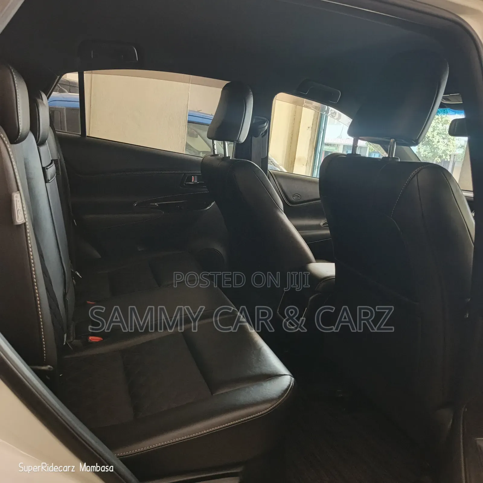 Toyota Harrier 2.0 4WD 2018 White