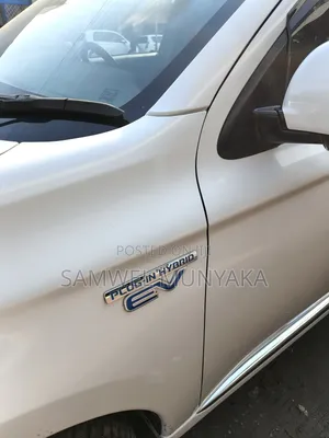 Mitsubishi Outlander 2.0 PHEV AWD 2018 Pearl