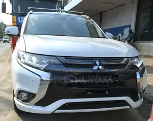 Mitsubishi Outlander 2.0 PHEV AWD 2018 Pearl