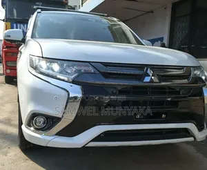 Mitsubishi Outlander 2.0 PHEV AWD 2018 Pearl