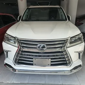 Lexus LX 570 AWD 2017 White