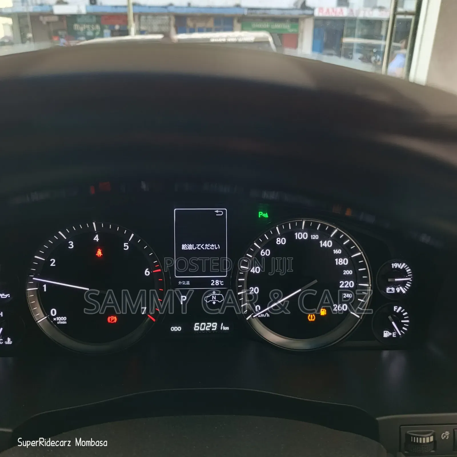 Lexus LX 570 AWD 2017 White