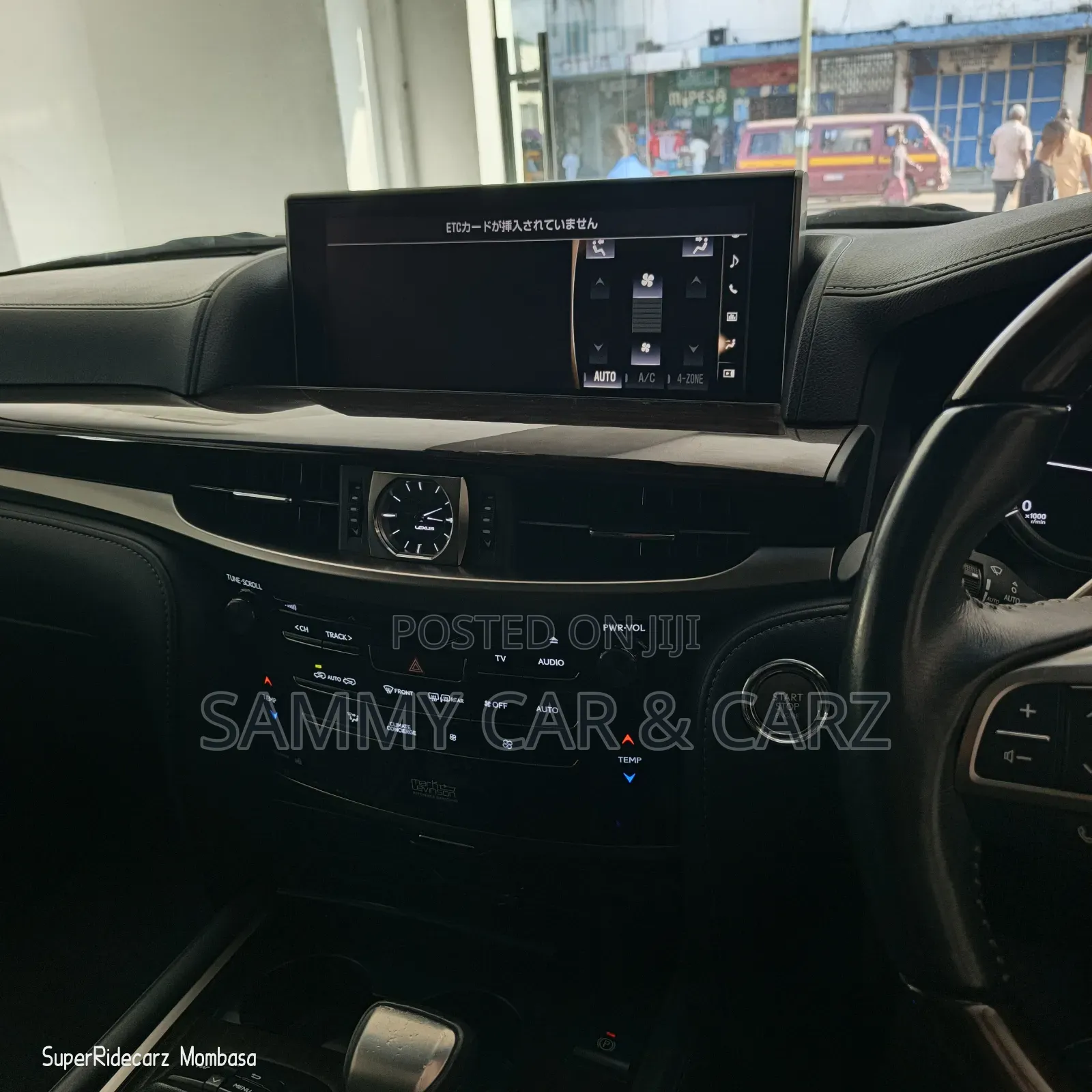 Lexus LX 570 AWD 2017 White