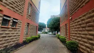4bdrm Duplex in Valley Arcade for sale