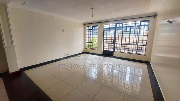 4bdrm Duplex in Valley Arcade for sale - thumbnail 17