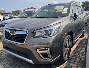 Subaru Forester 2.5i Limited AWD 2018 Ivory