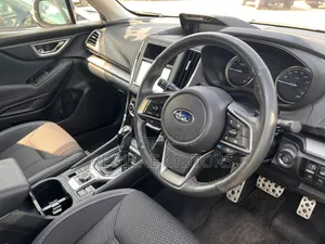 Subaru Forester 2.5i Limited AWD 2018 Ivory