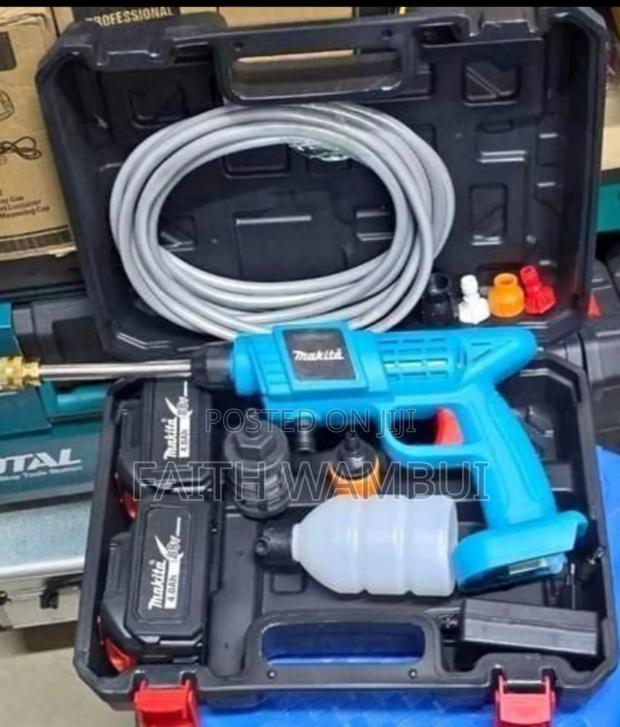 Makita 88v Cordless Carwash Gun With 2 Batteries