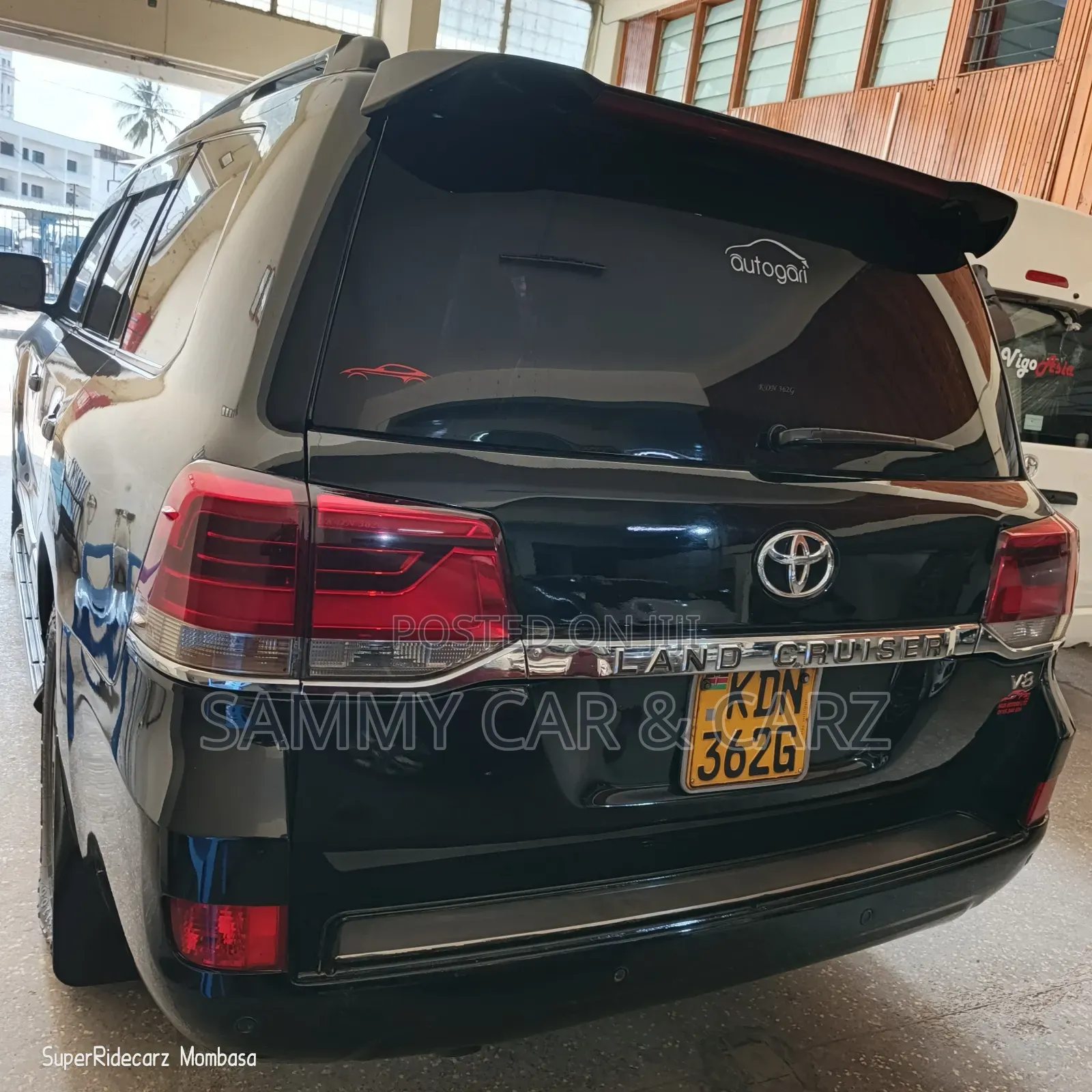 Toyota Land Cruiser 4.5 V8 TD STD 2009 Black