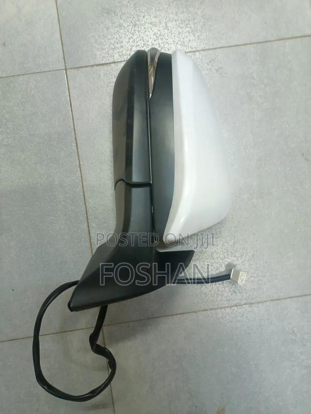 Noah/Voxy New Side Mirror