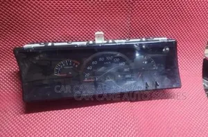 Dashboards Clock Nissan Teana