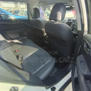 Subaru Outback 2.5i Premium AWD 2018 White