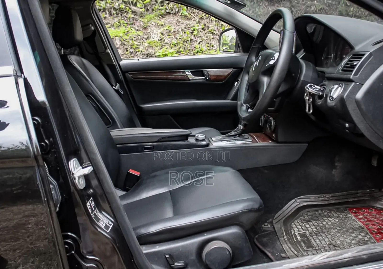 Mercedes-Benz C200 2012 Black