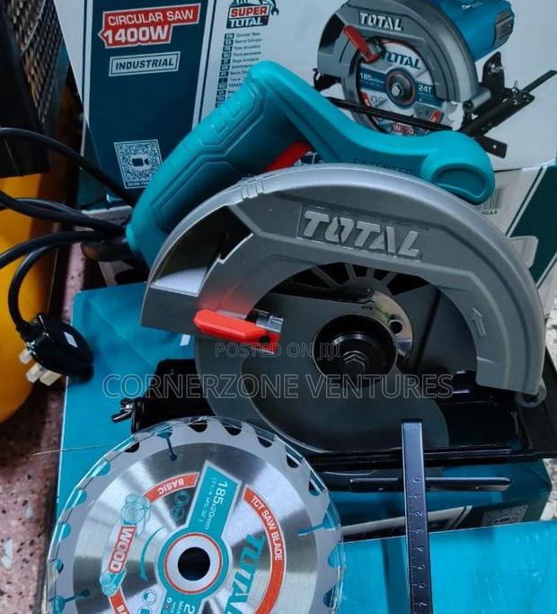 Total 1400w Circular Saw / 1400w Circular Saw