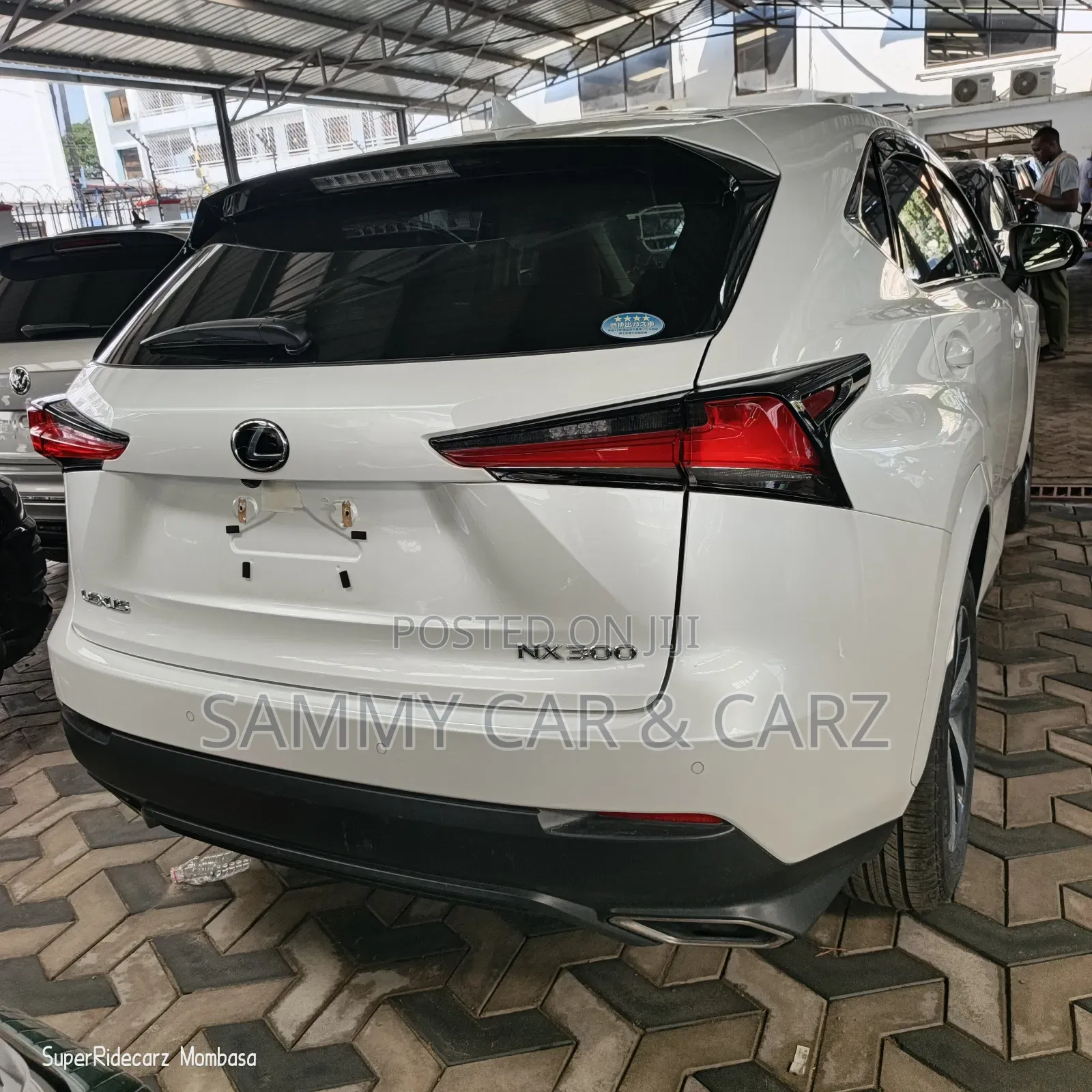 Lexus NX 300 FWD 2018 White
