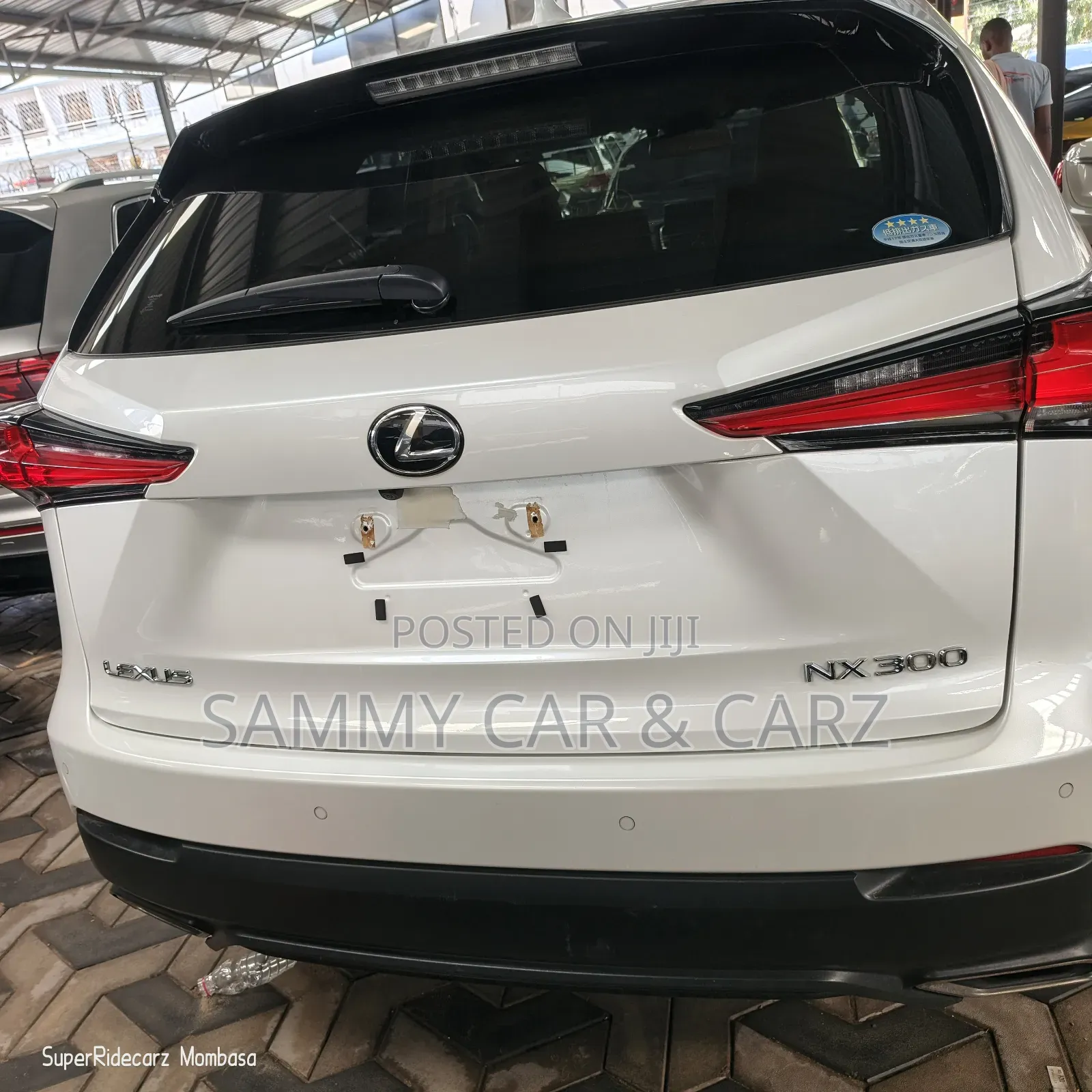 Lexus NX 300 FWD 2018 White