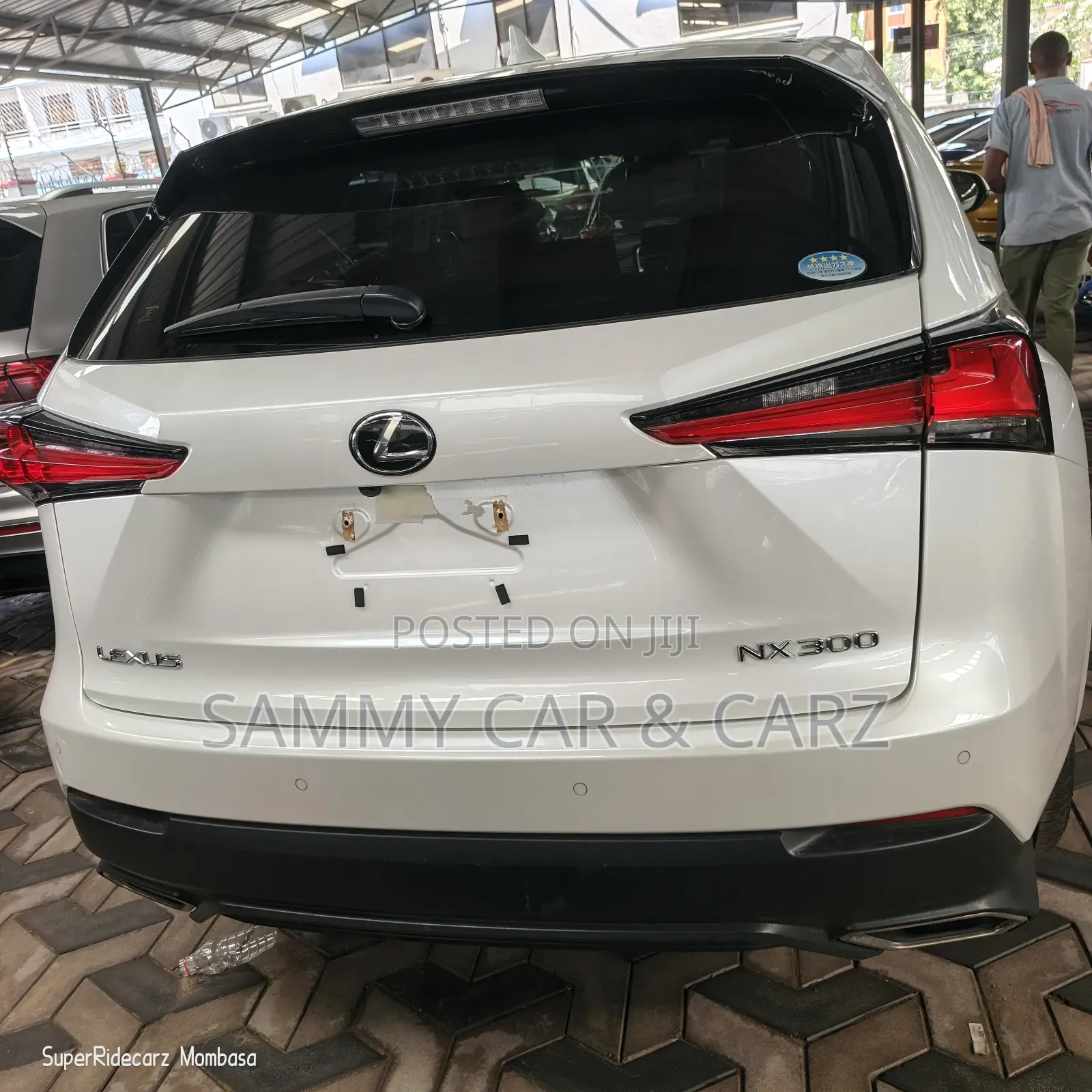 Lexus NX 300 FWD 2018 White