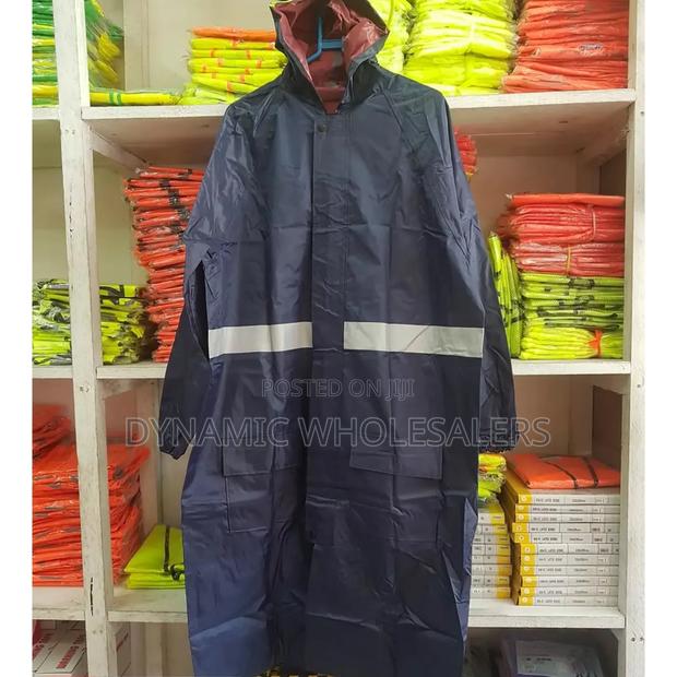 Raincoat With Reflector - thumbnail 3