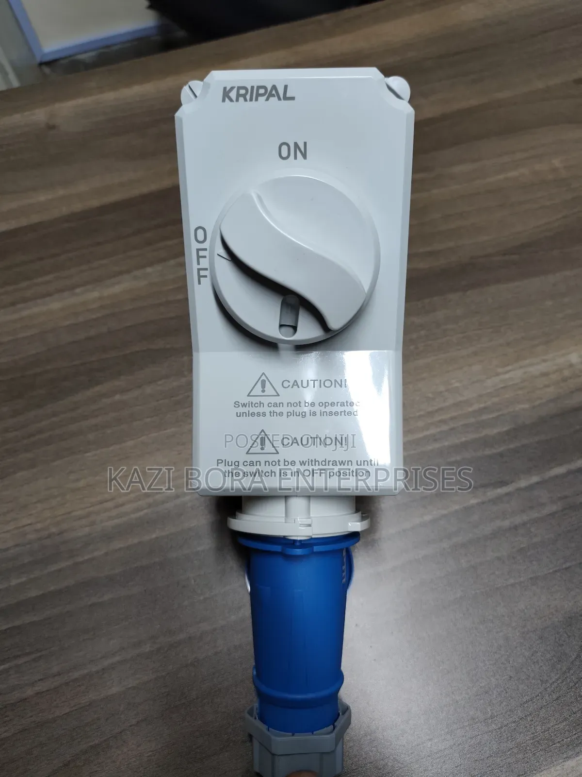 32a 3-Pin Interlocked Industrial Sockets