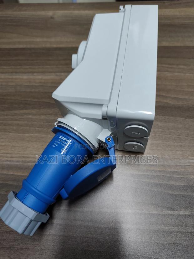 32a 3-Pin Interlocked Industrial Sockets - thumbnail 5