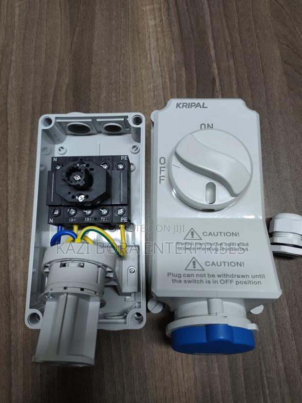 32a 3-Pin Interlocked Industrial Sockets - thumbnail 6