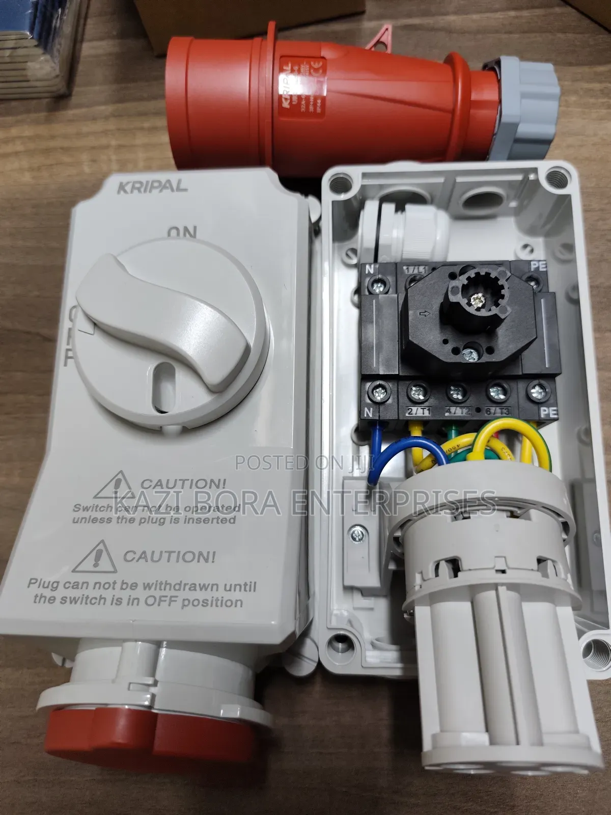 32a 5-Pin Interlocked Industrial Sockets
