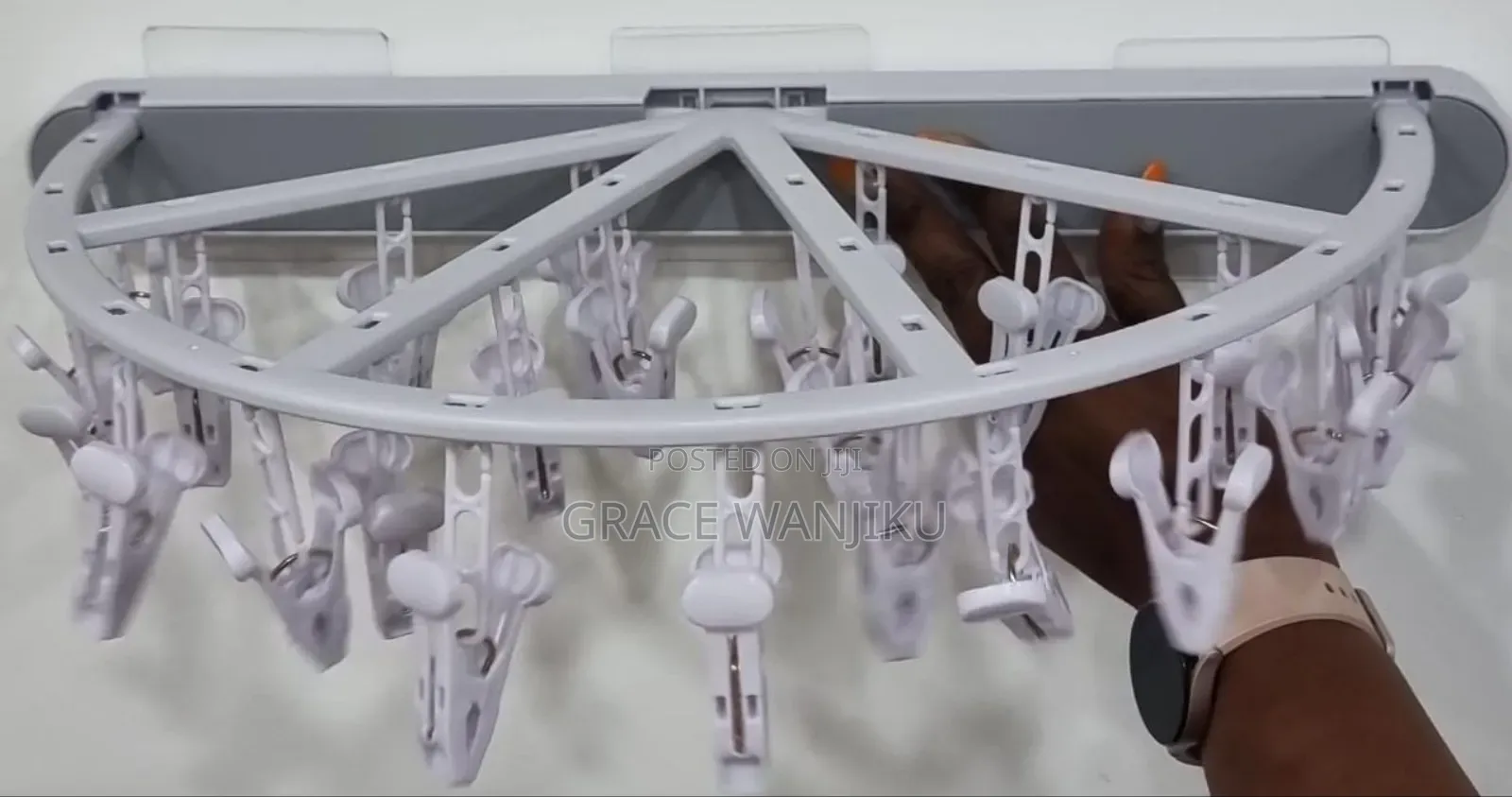 Semi Circular Punch Foldable 24 Peg Underwear Organizer Rack