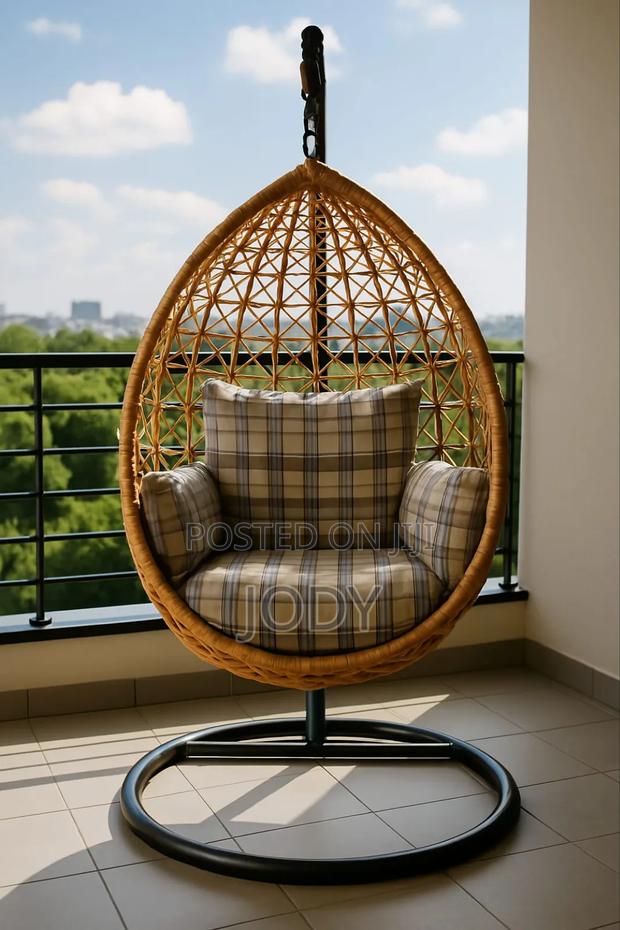Luxury Hanging Swing Chair – Indoor Outdoor Comfort