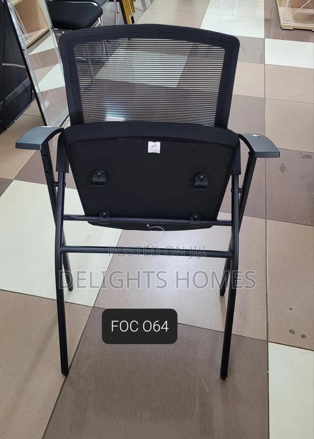 Ergonomic Mesh Swivel Chair - thumbnail 2