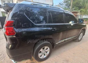 Toyota Land Cruiser Prado 2018 Black